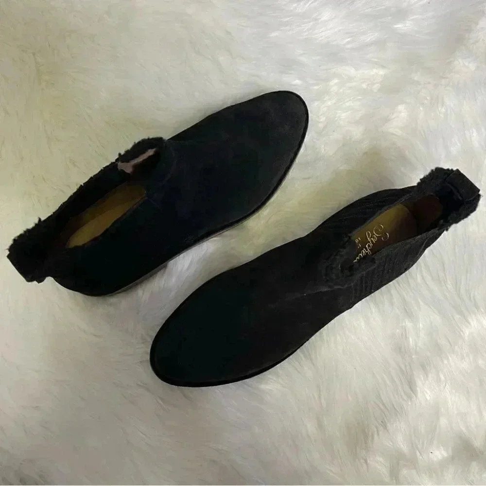 Seychelles Pool Cozy Black Suede Leather Ankle Booties Size 7 Boots